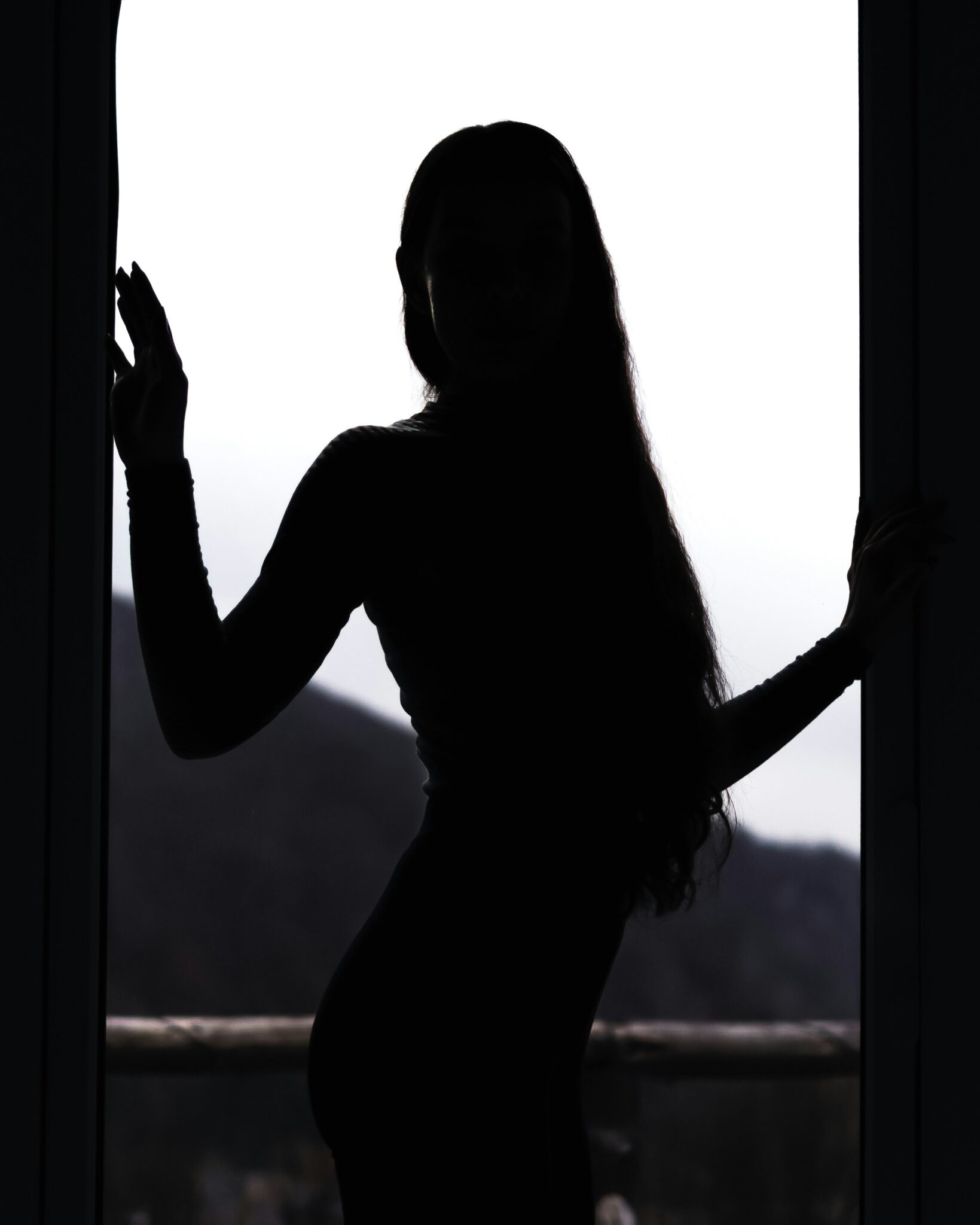 Women silhouette in black and white