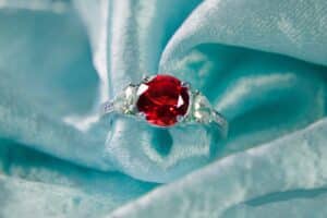 Ring with red coral gem